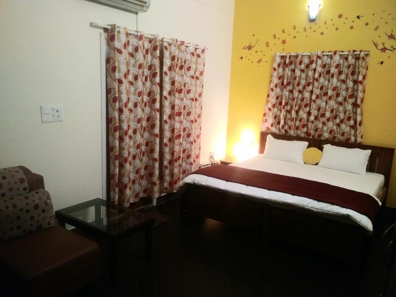 Royale Achaya Bed & Breakfast Chennai Exterior photo